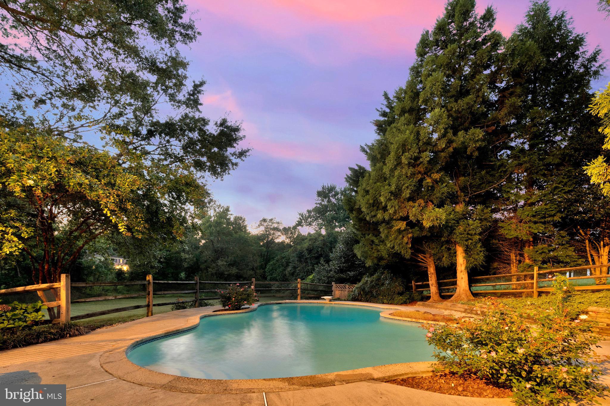 HICKORY CREEK - Residential