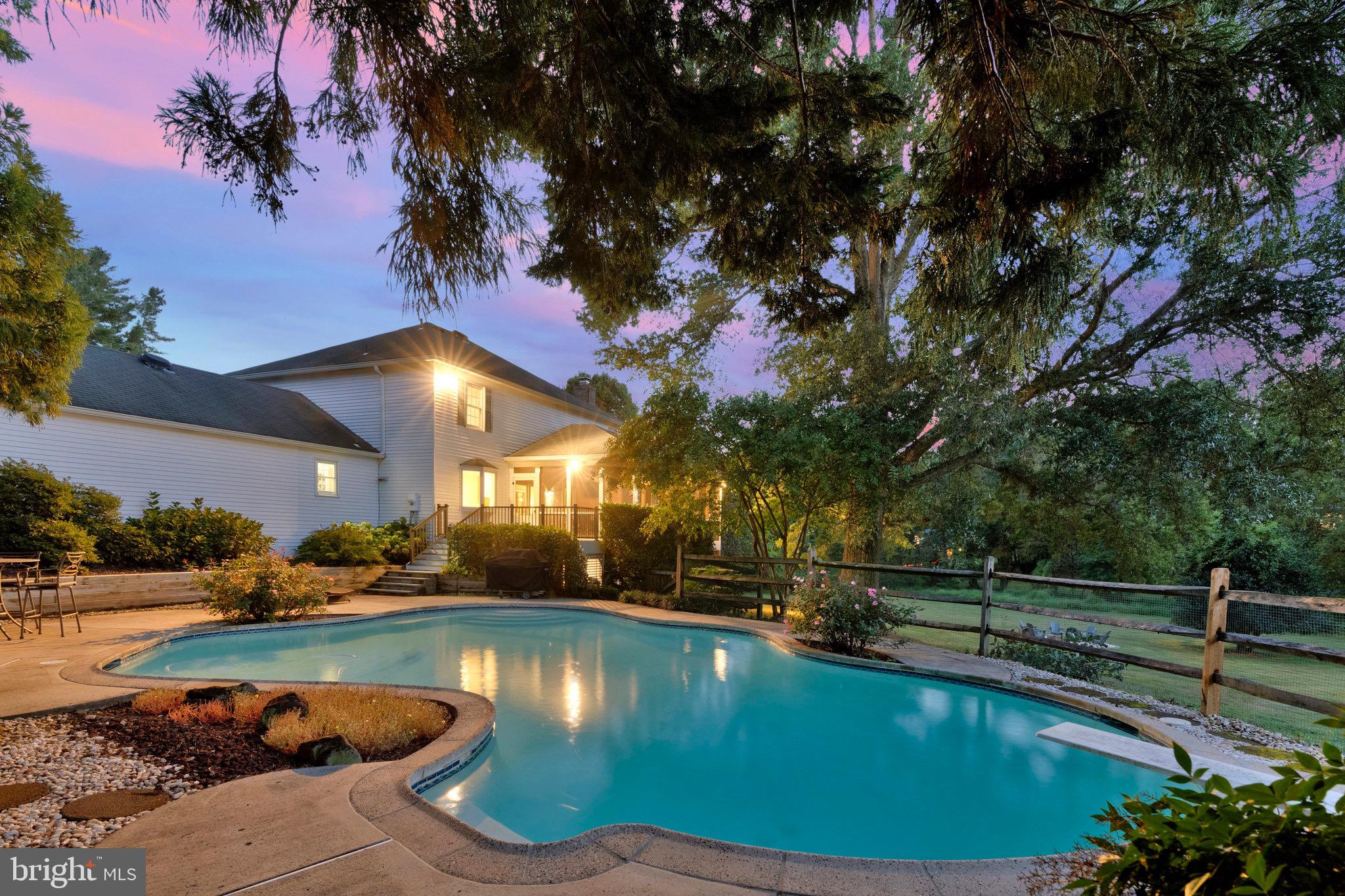 HICKORY CREEK - Residential