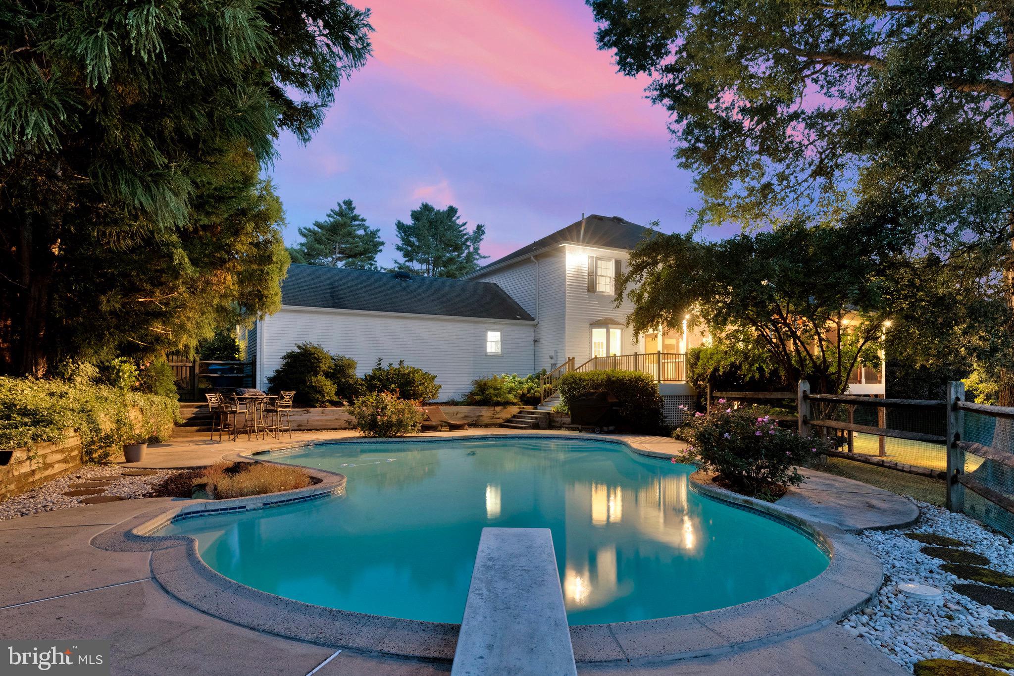 HICKORY CREEK - Residential