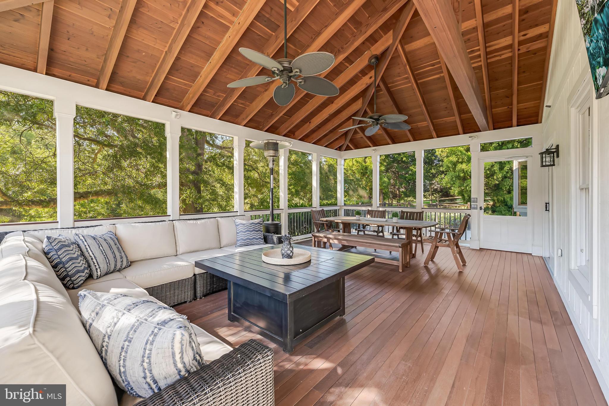 HICKORY CREEK - Residential