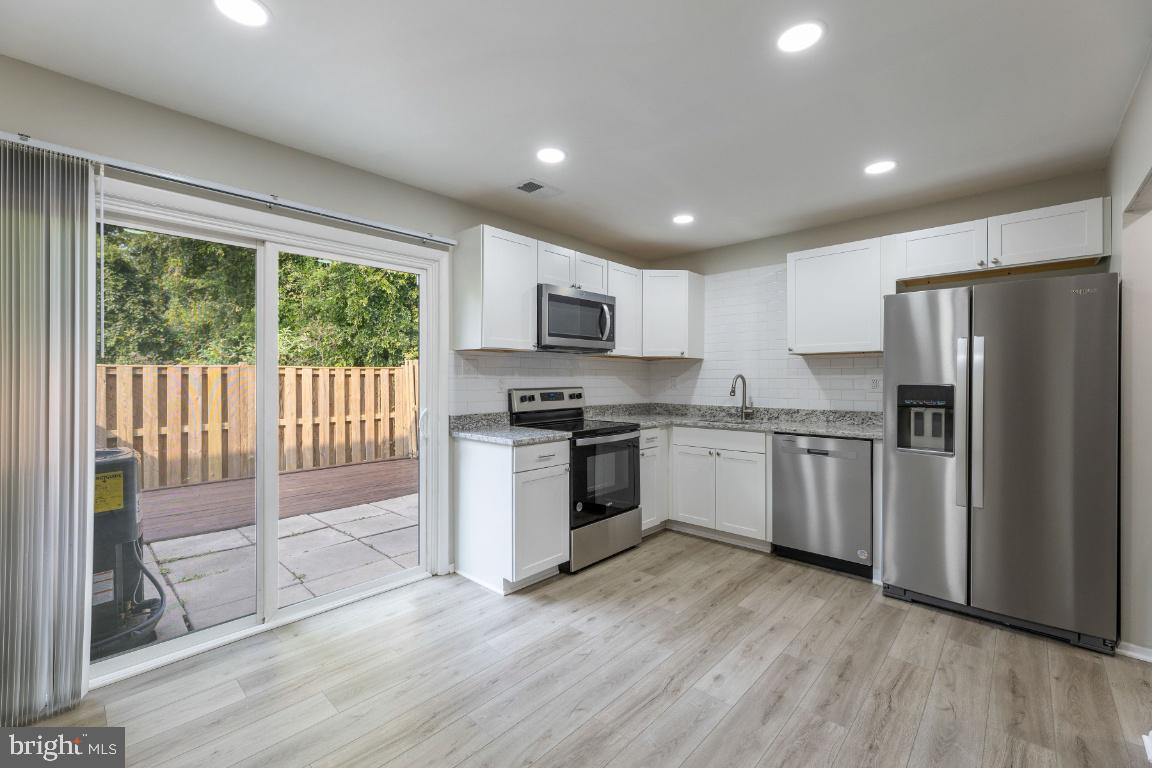 OAK MANOR - Residential