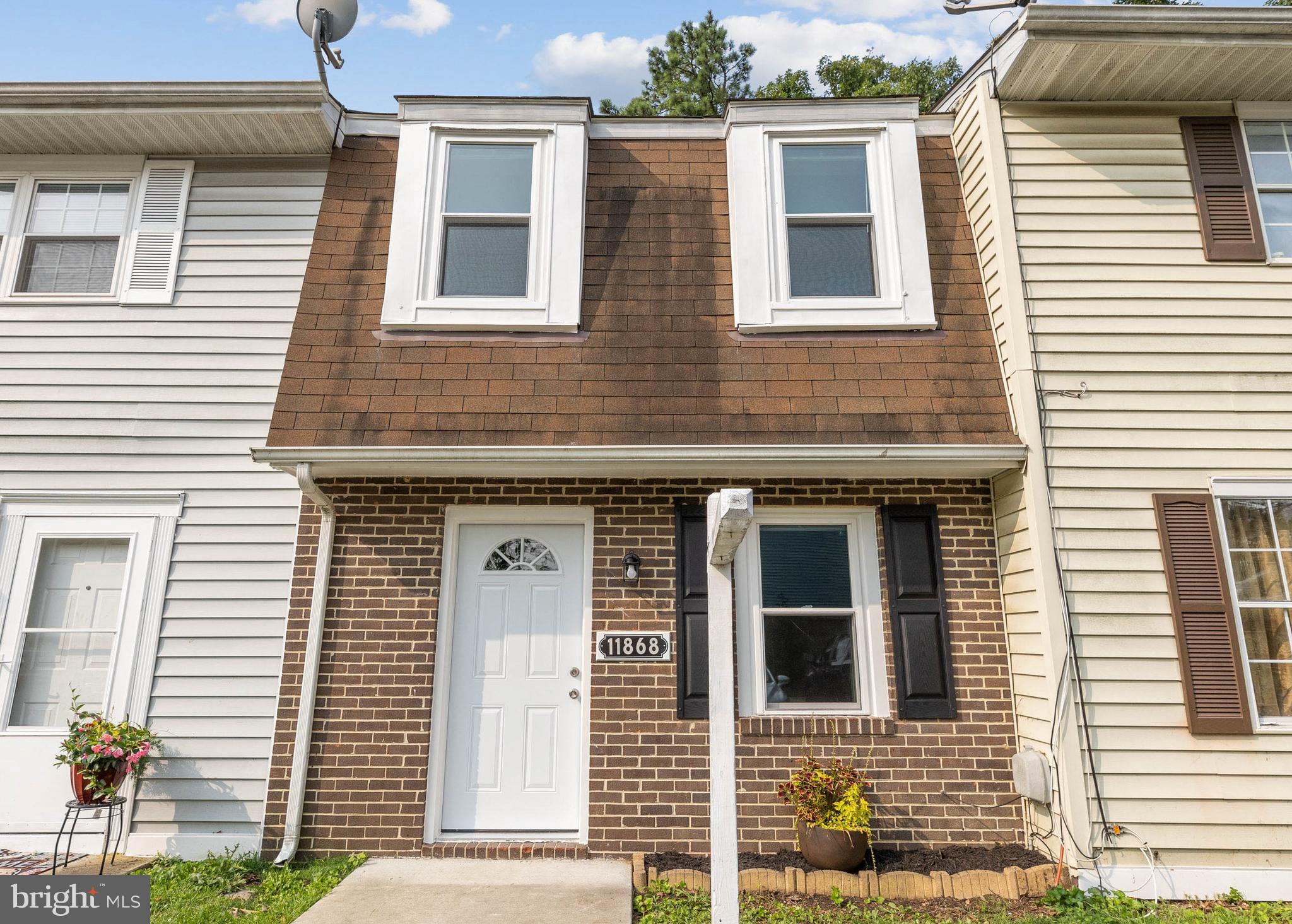 OAK MANOR - Residential