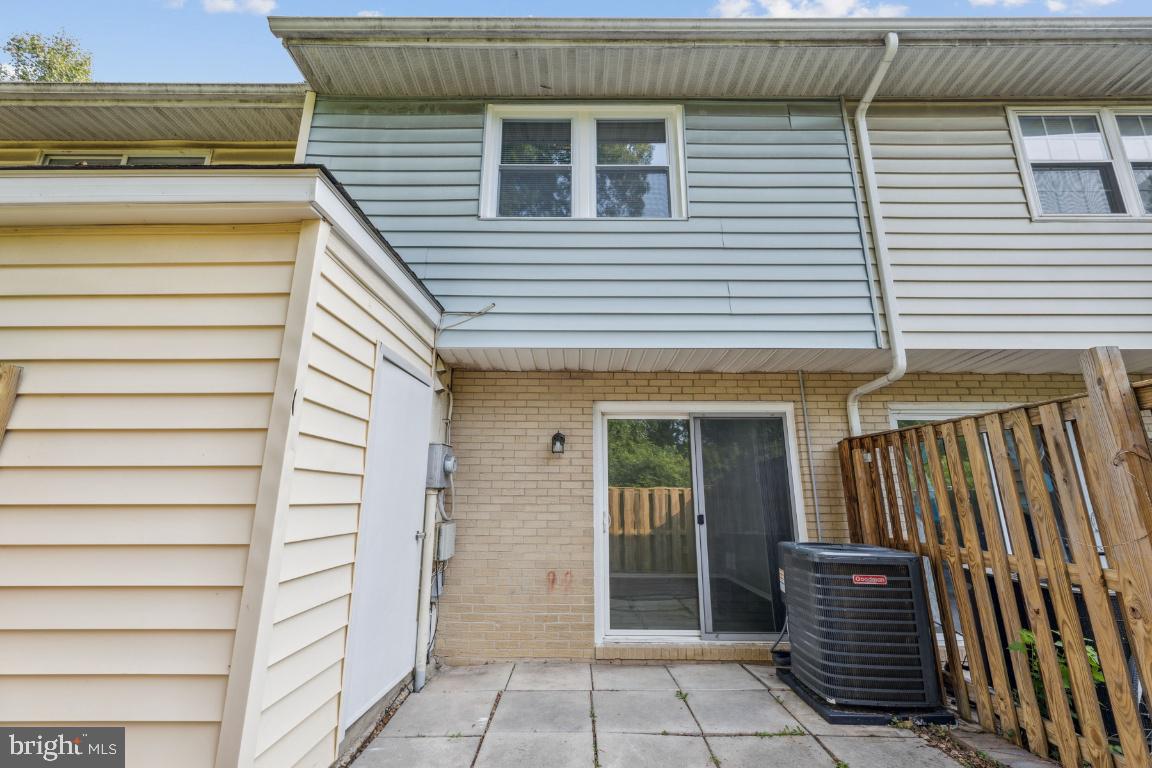 OAK MANOR - Residential