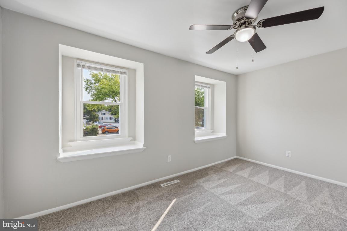 OAK MANOR - Residential