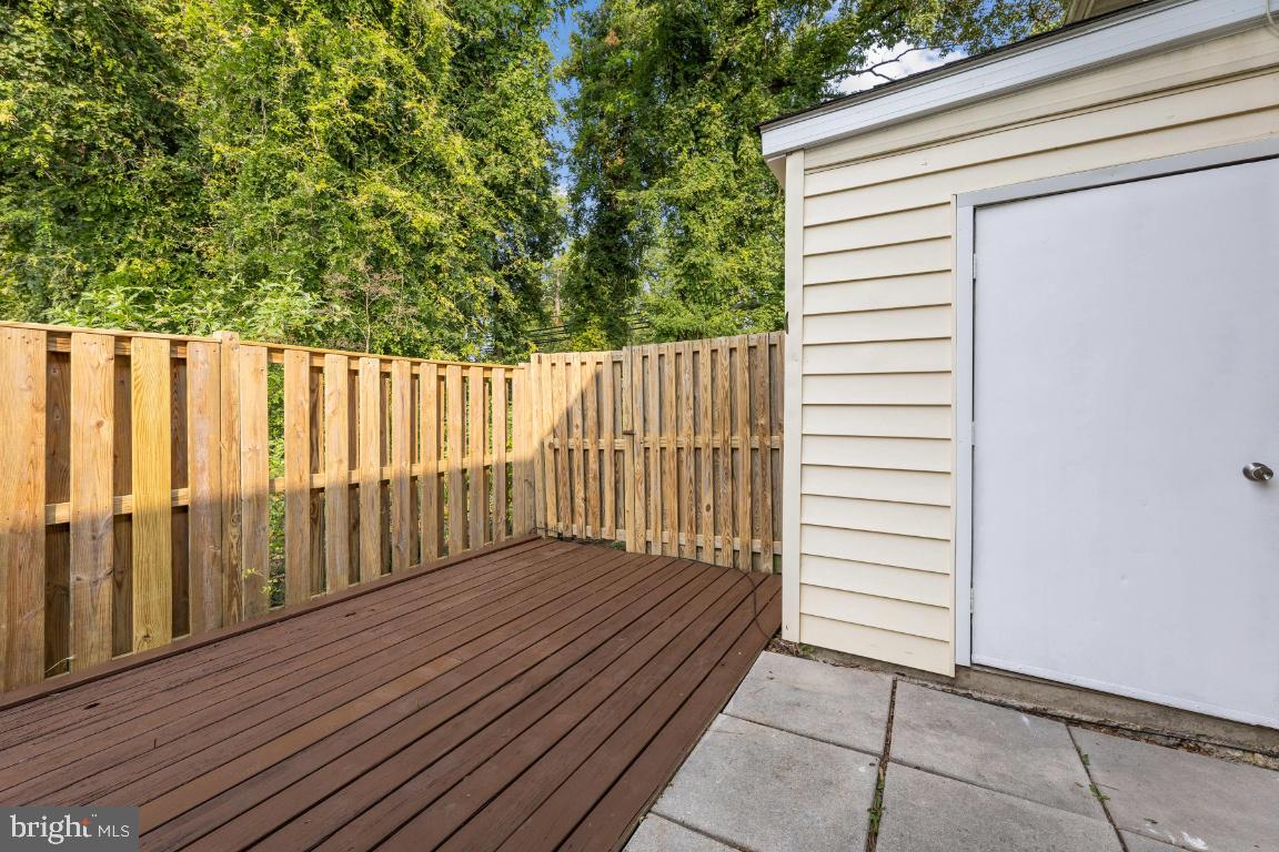 OAK MANOR - Residential