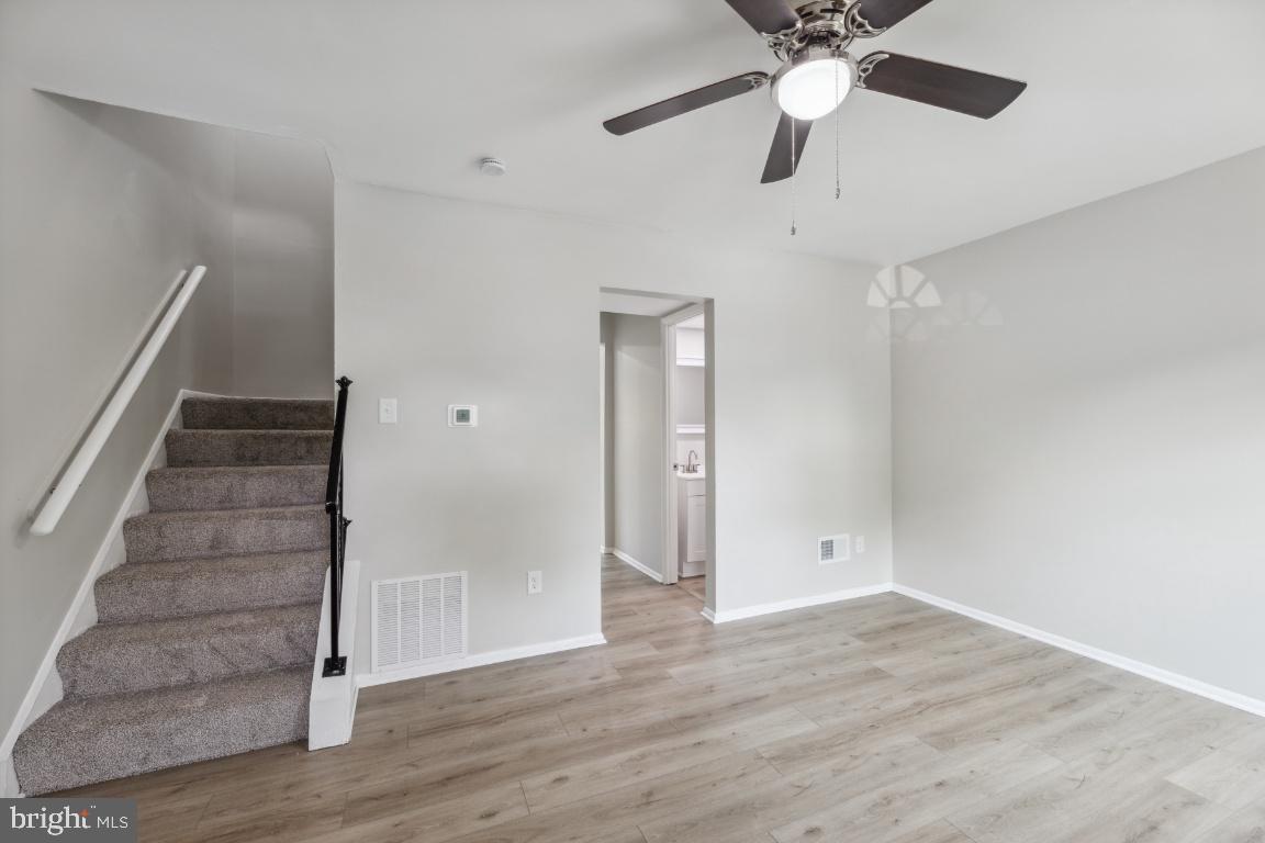 OAK MANOR - Residential