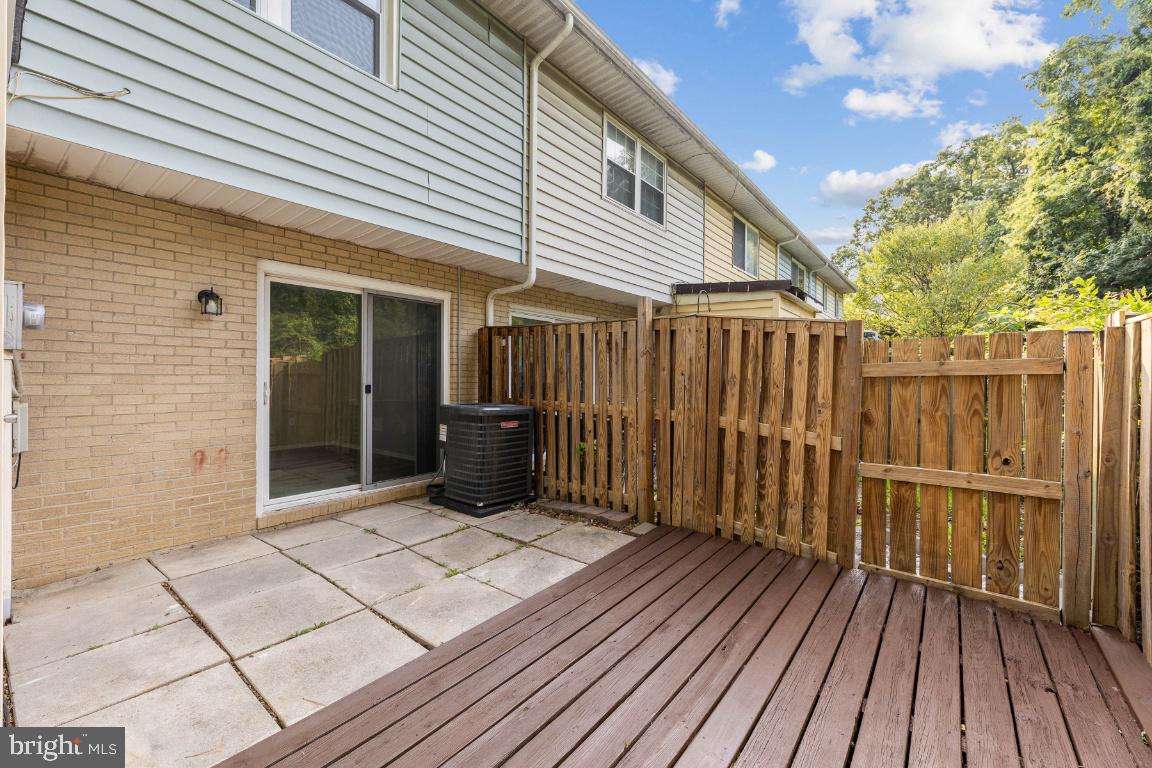 OAK MANOR - Residential