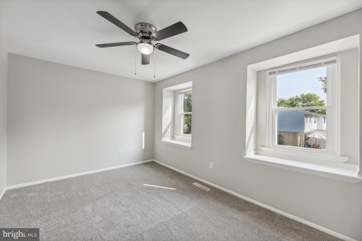 OAK MANOR - Residential