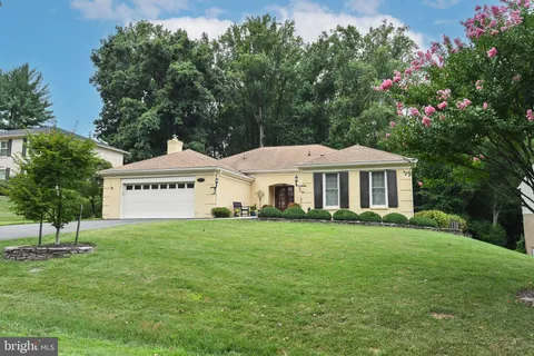 6610 Weatheford Court, McLean, VA 22101 - #: VAFX2215180