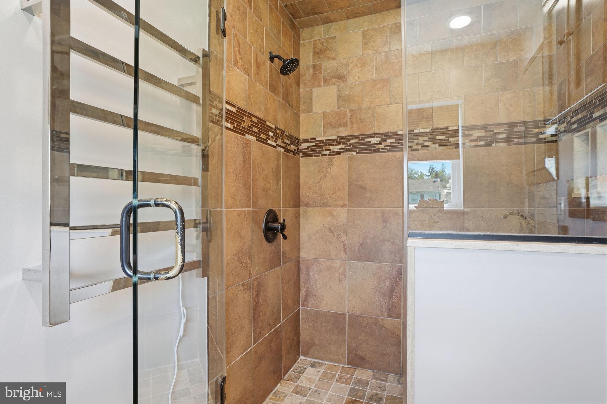 BRENTWOOD MANOR - Residential