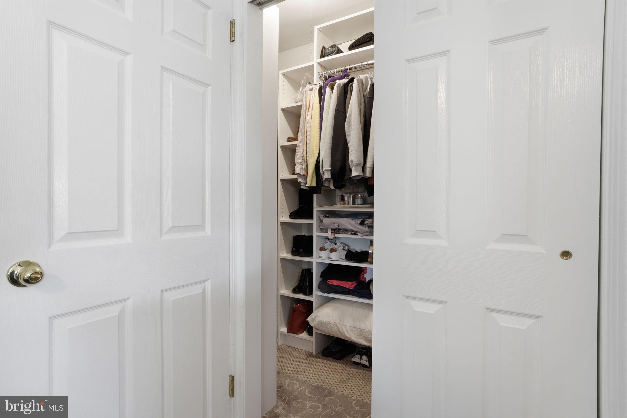 BRENTWOOD MANOR - Residential