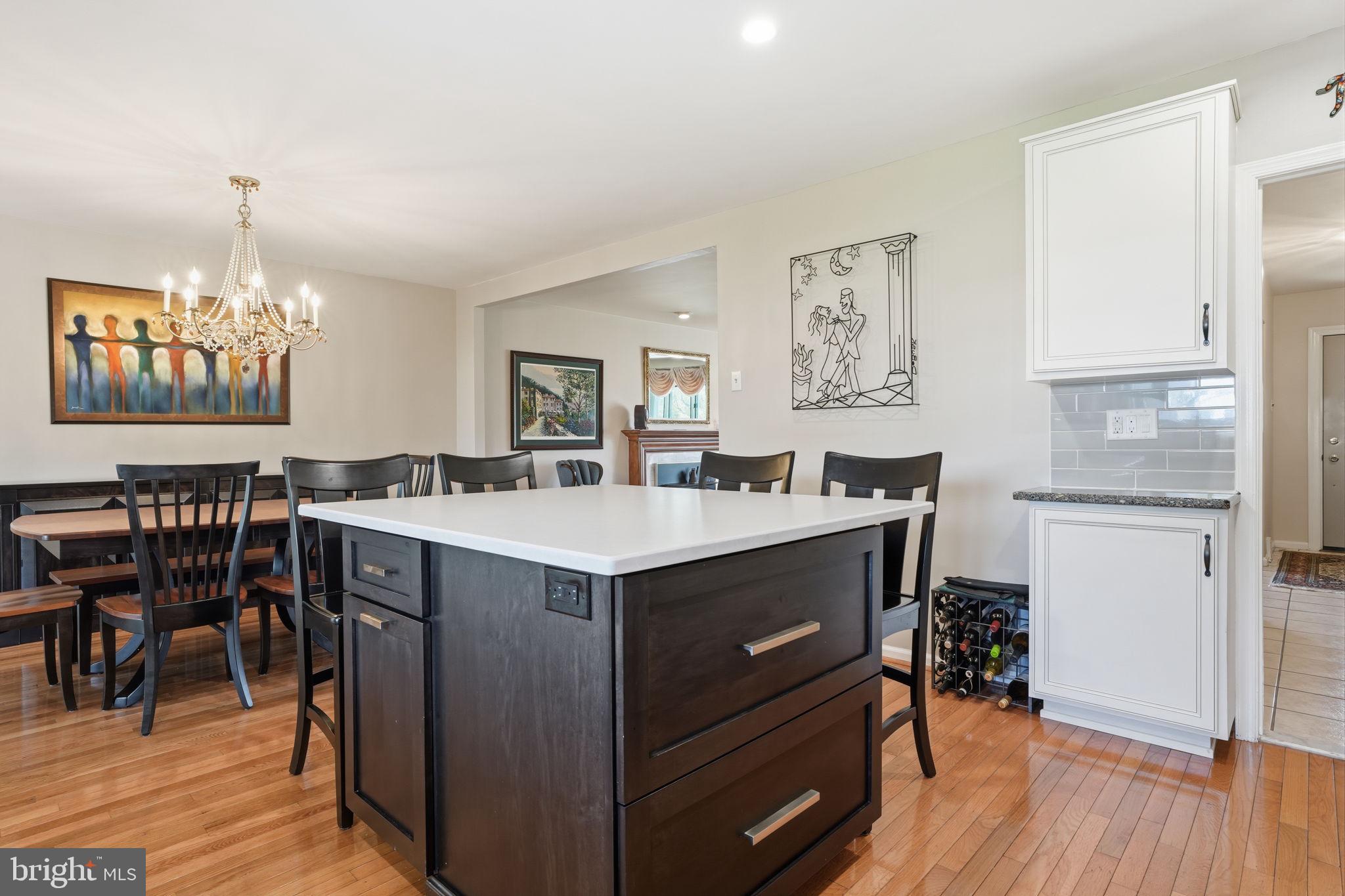 BRENTWOOD MANOR - Residential