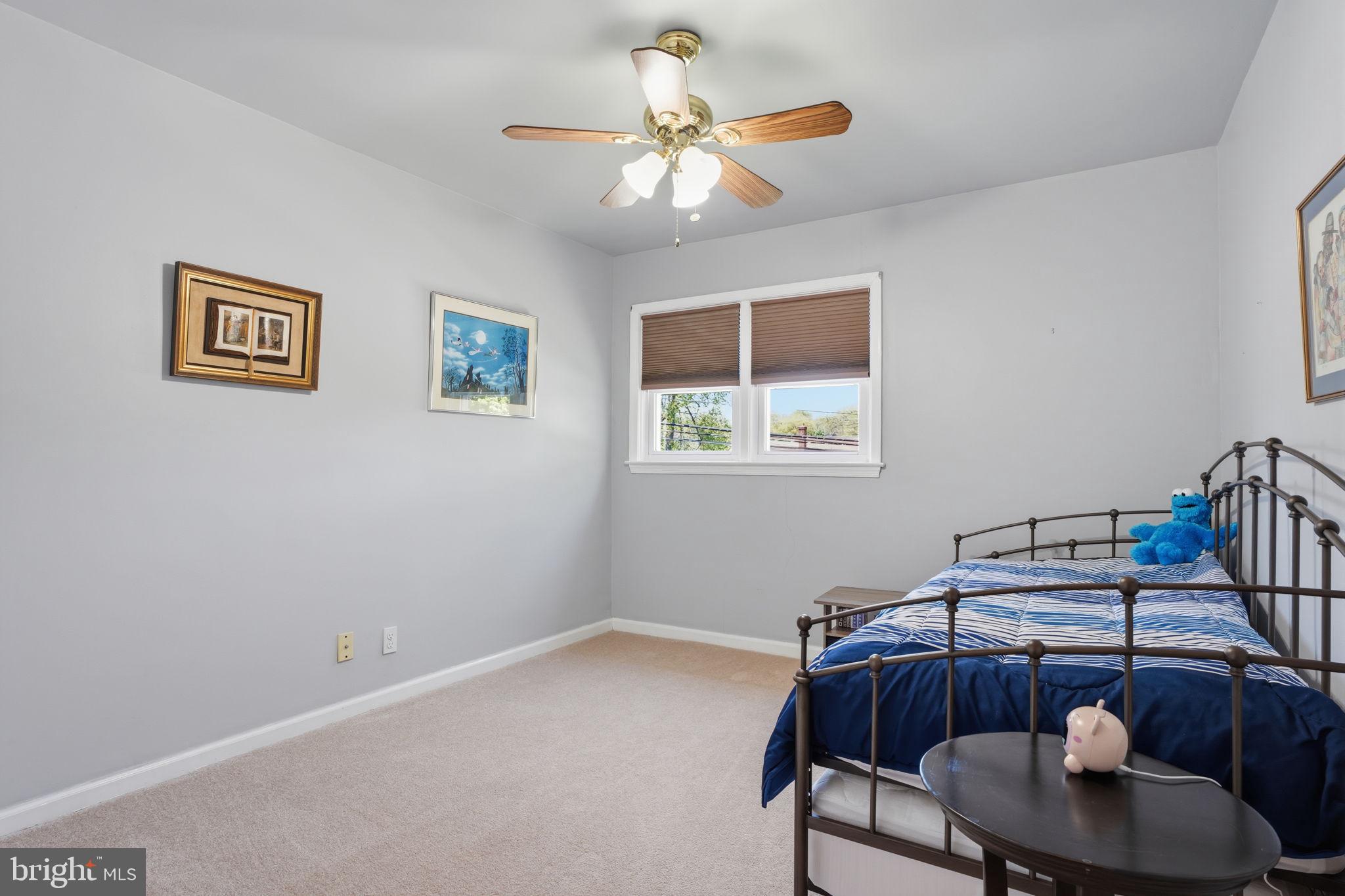 BRENTWOOD MANOR - Residential