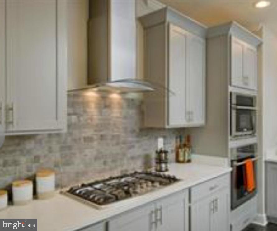 CLARKSBURG SQUARE - Residential