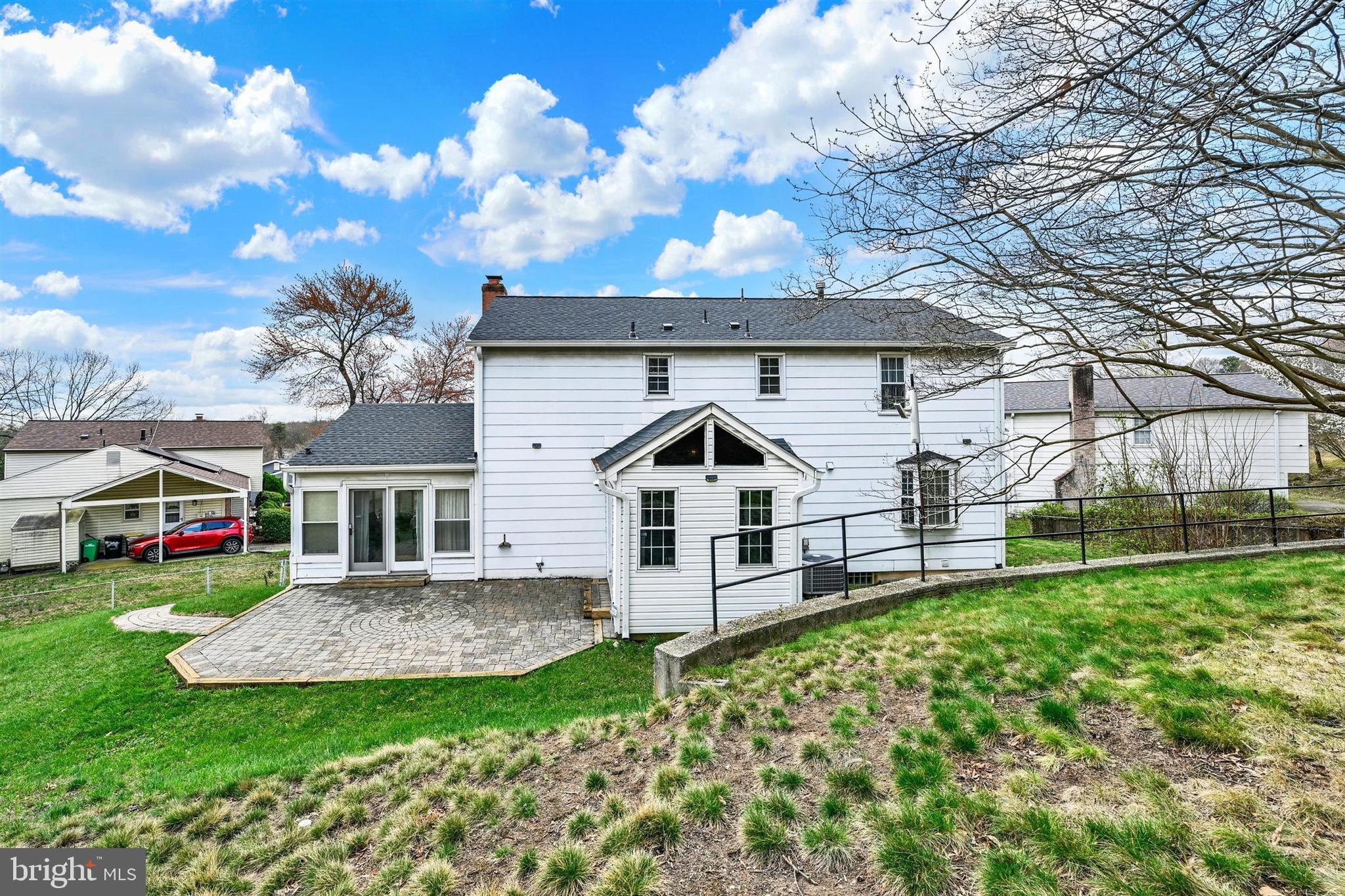 WHITE OAK MANOR - Residential