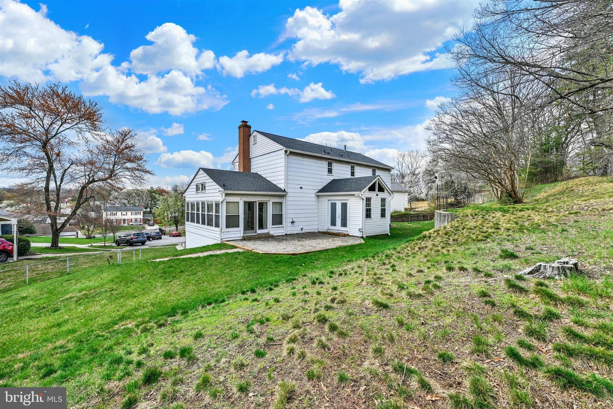 WHITE OAK MANOR - Residential