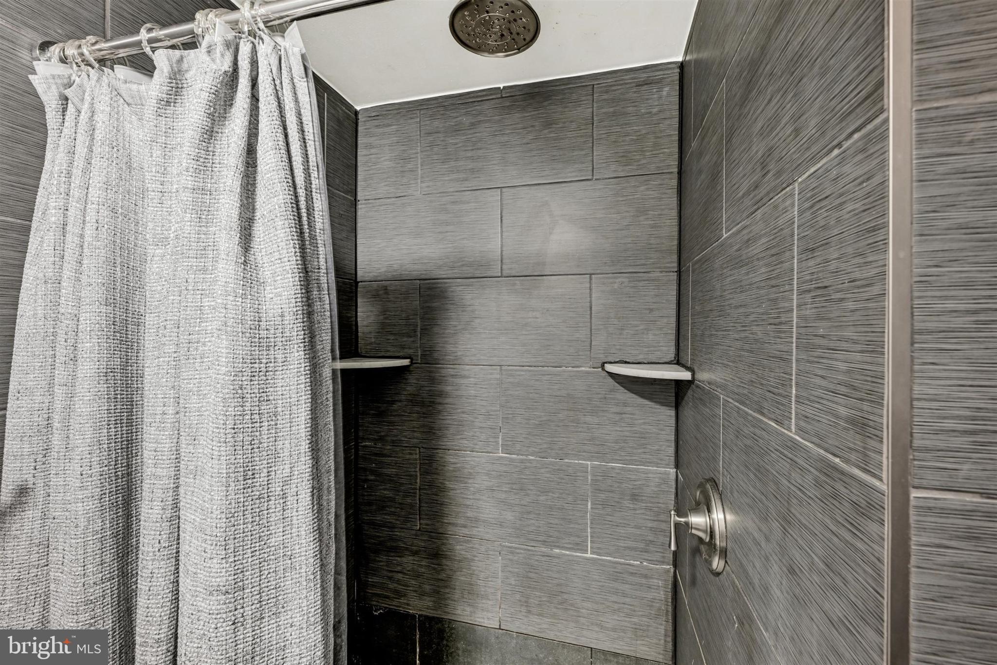 WHITE OAK MANOR - Residential