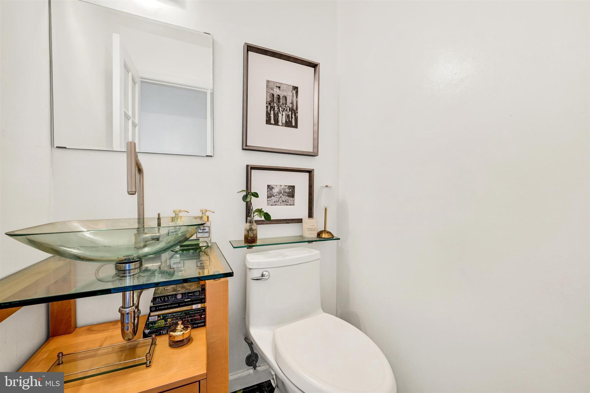 WHITE OAK MANOR - Residential