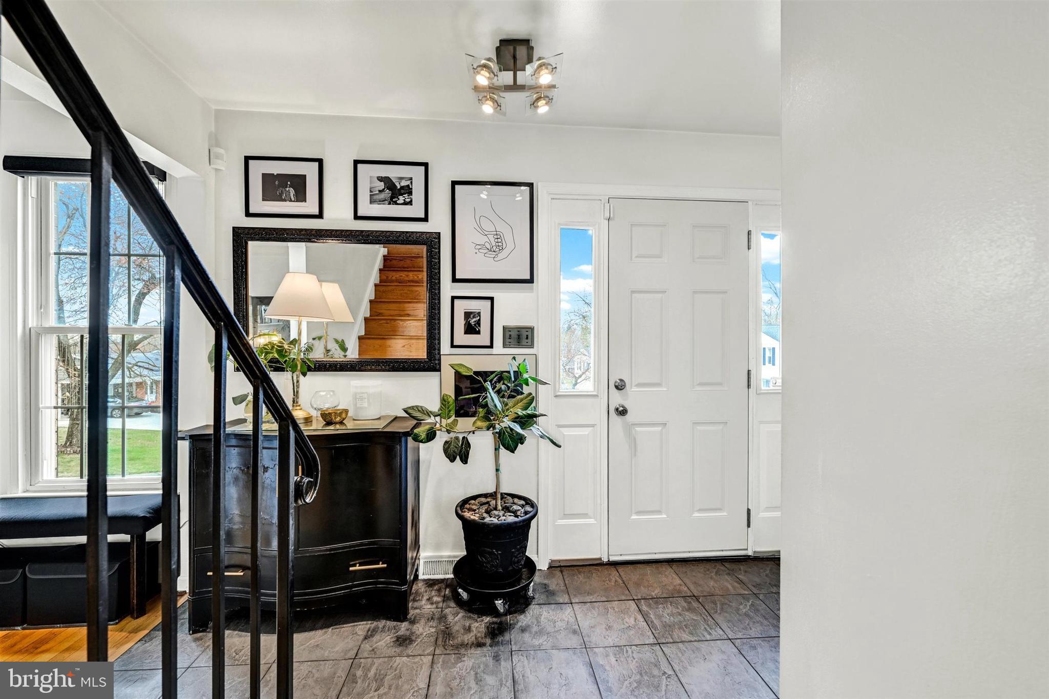 WHITE OAK MANOR - Residential