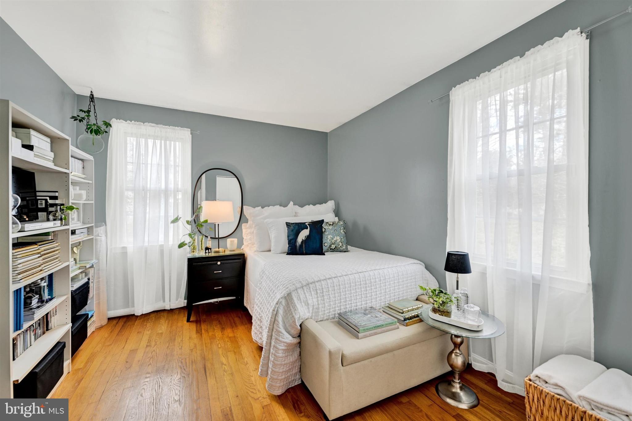 WHITE OAK MANOR - Residential