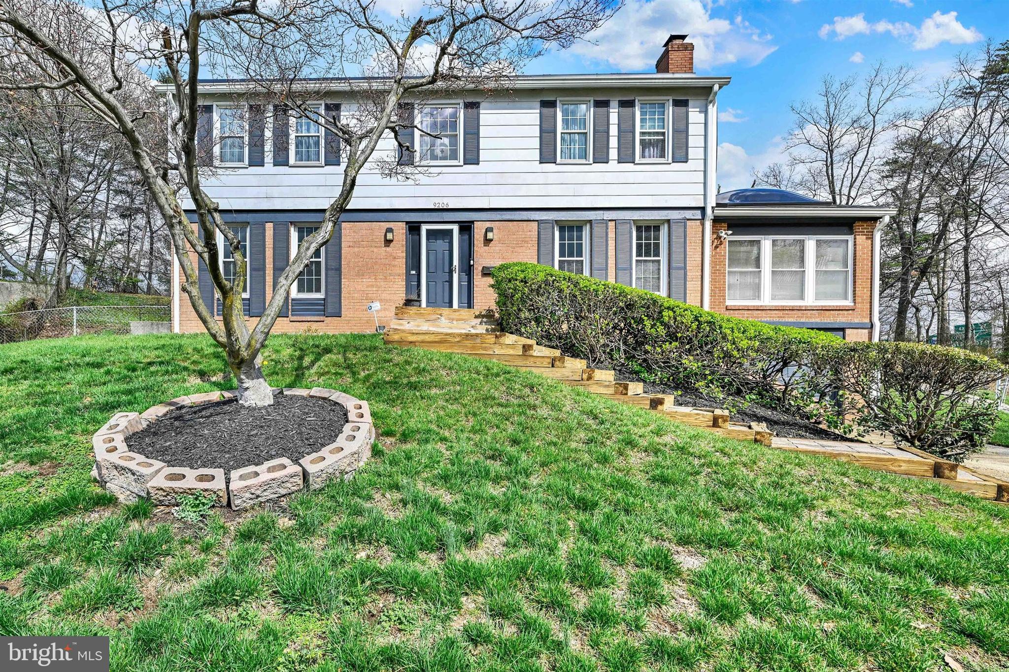 WHITE OAK MANOR - Residential