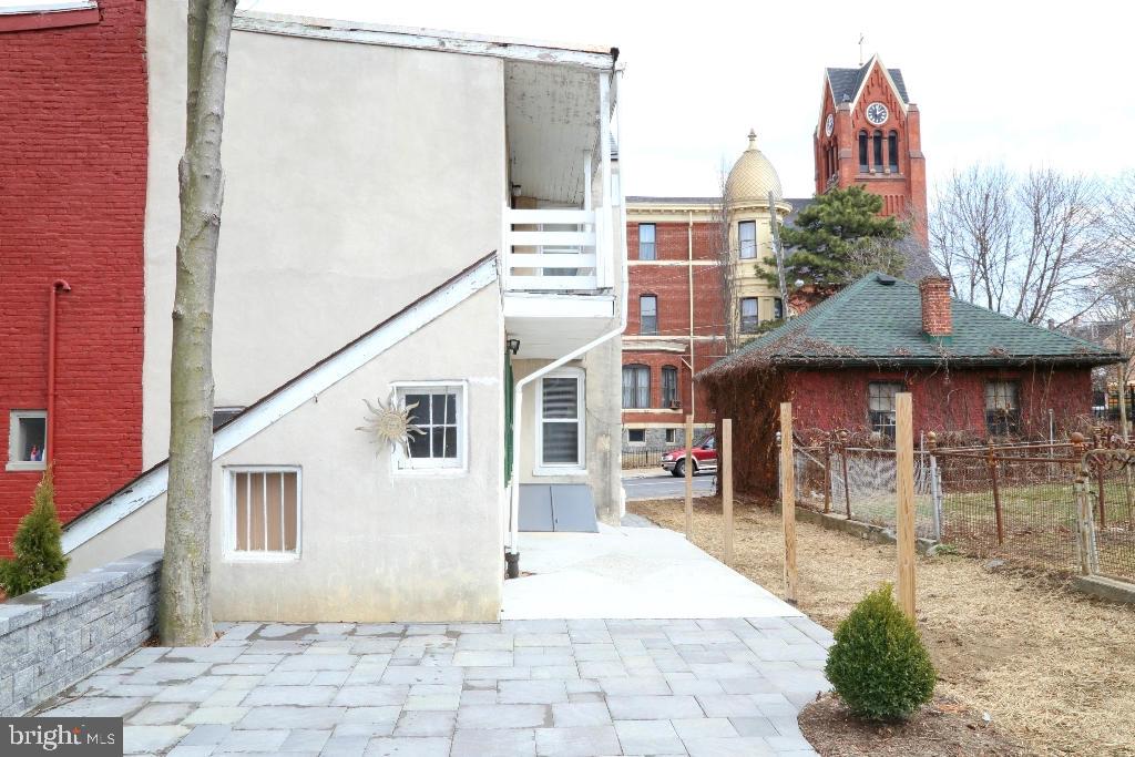 LANCASTER - Residential