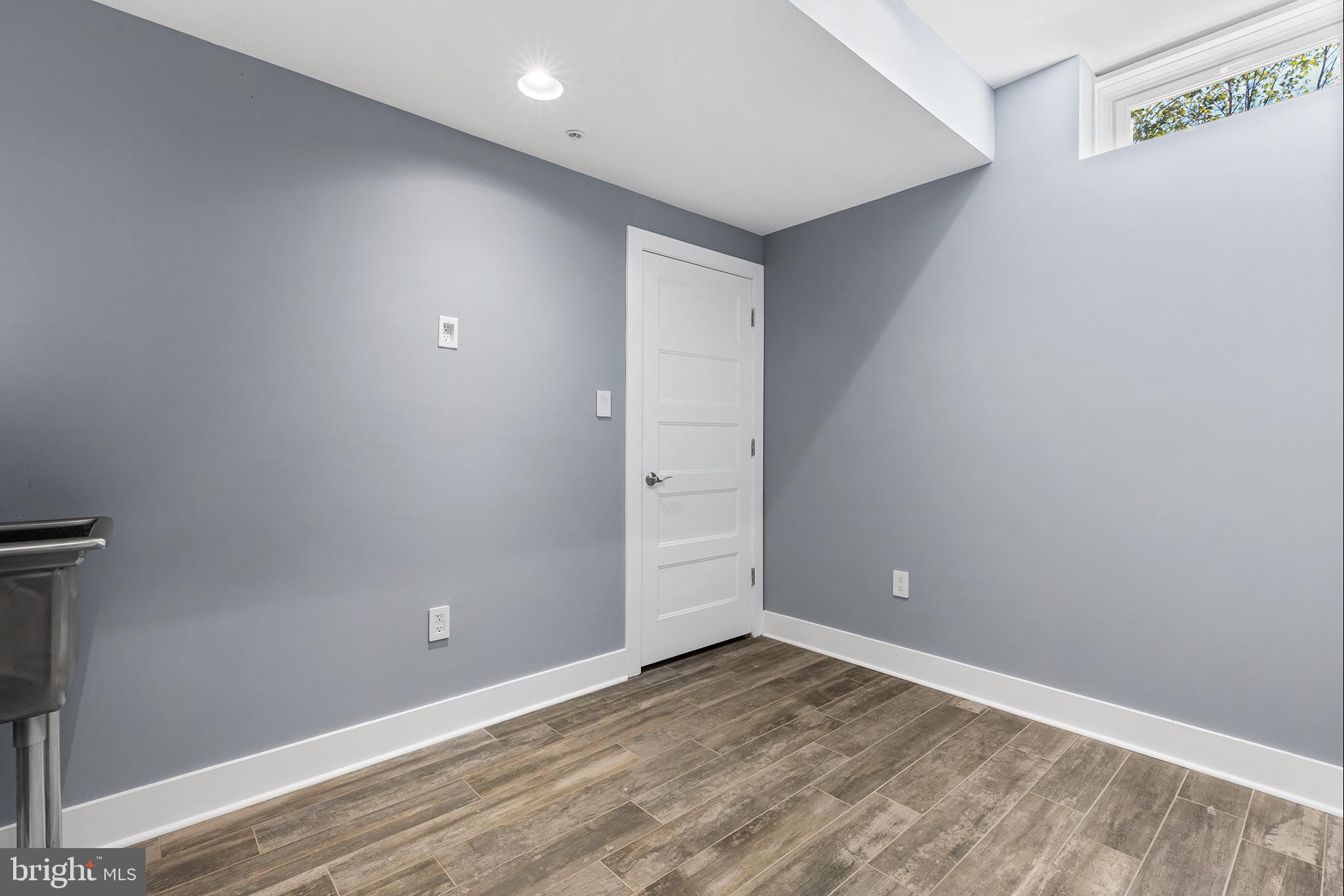 ESTATE AT MILL CREEK - Residential