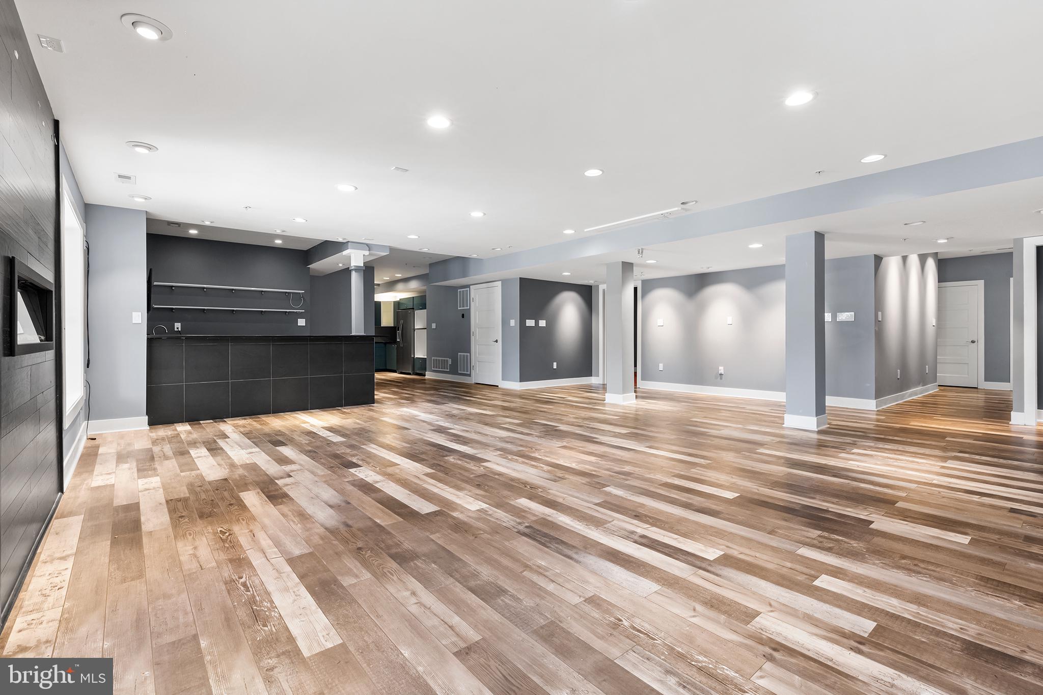 ESTATE AT MILL CREEK - Residential