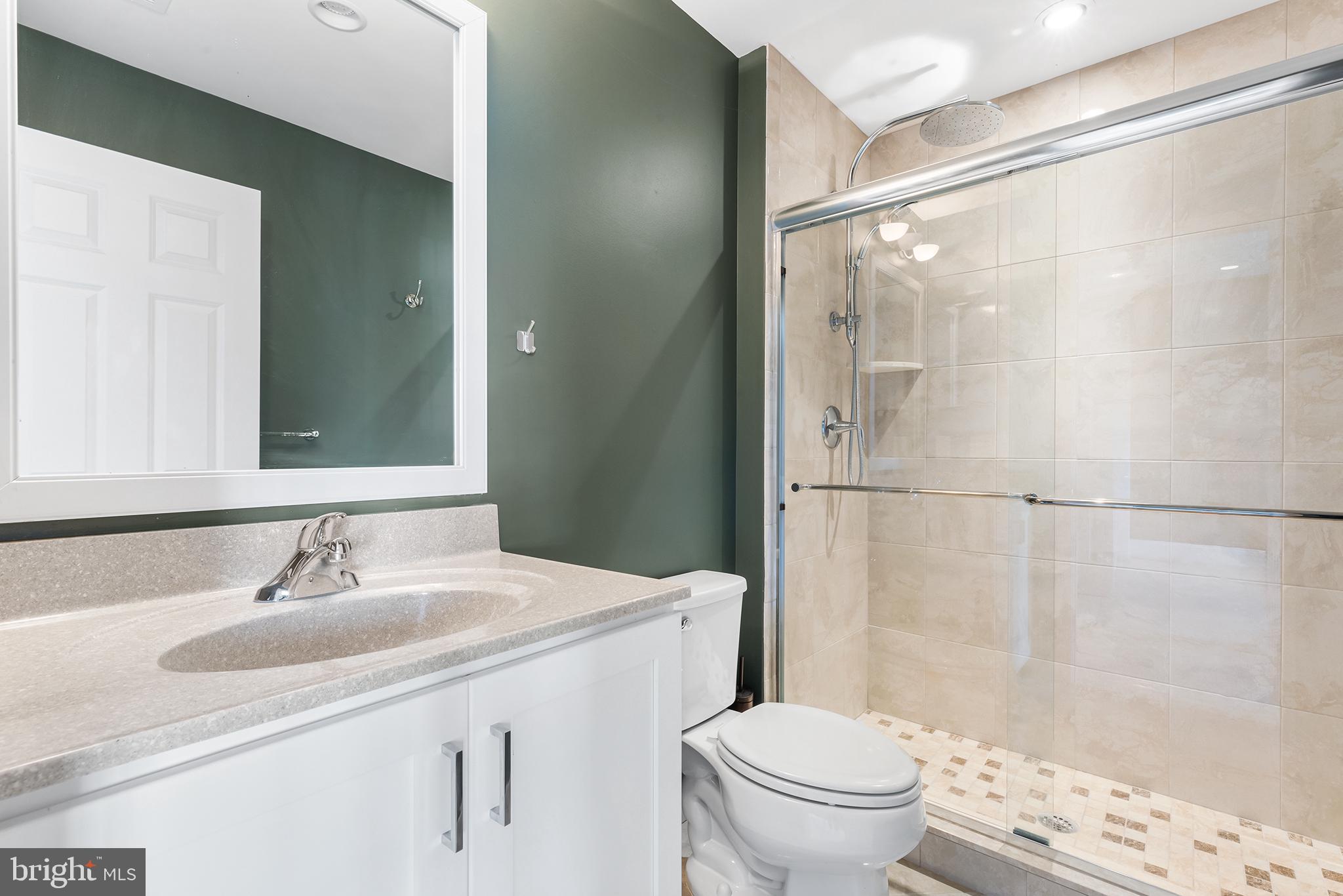 ESTATE AT MILL CREEK - Residential