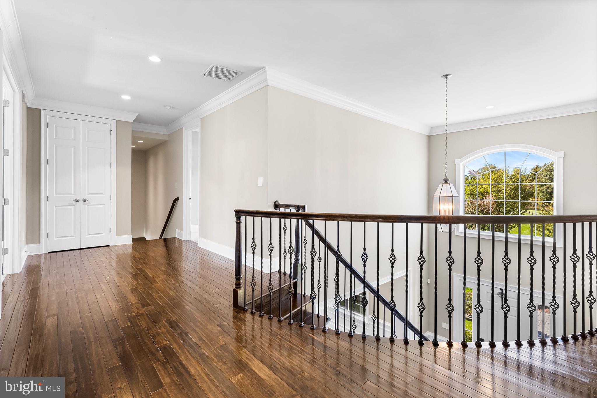 ESTATE AT MILL CREEK - Residential