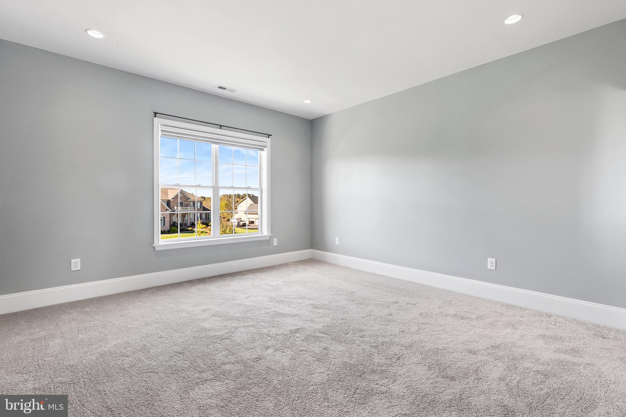 ESTATE AT MILL CREEK - Residential