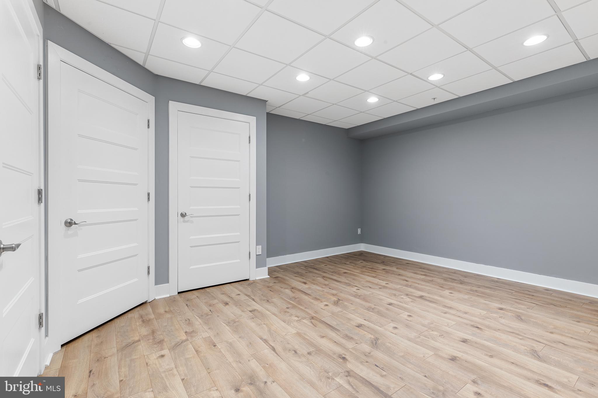 ESTATE AT MILL CREEK - Residential