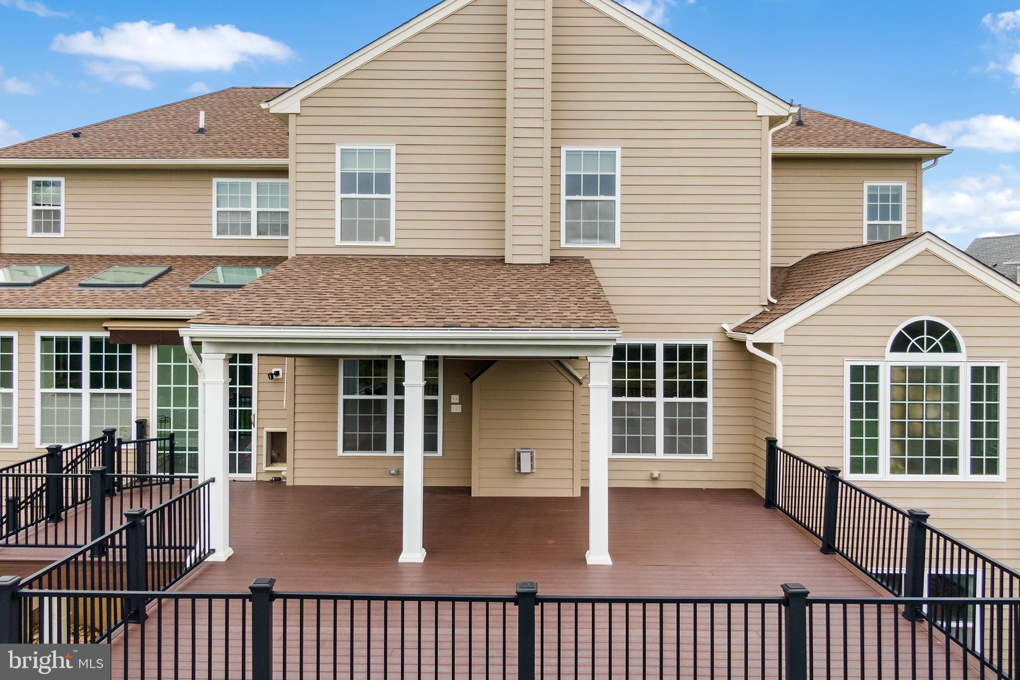 ESTATE AT MILL CREEK - Residential