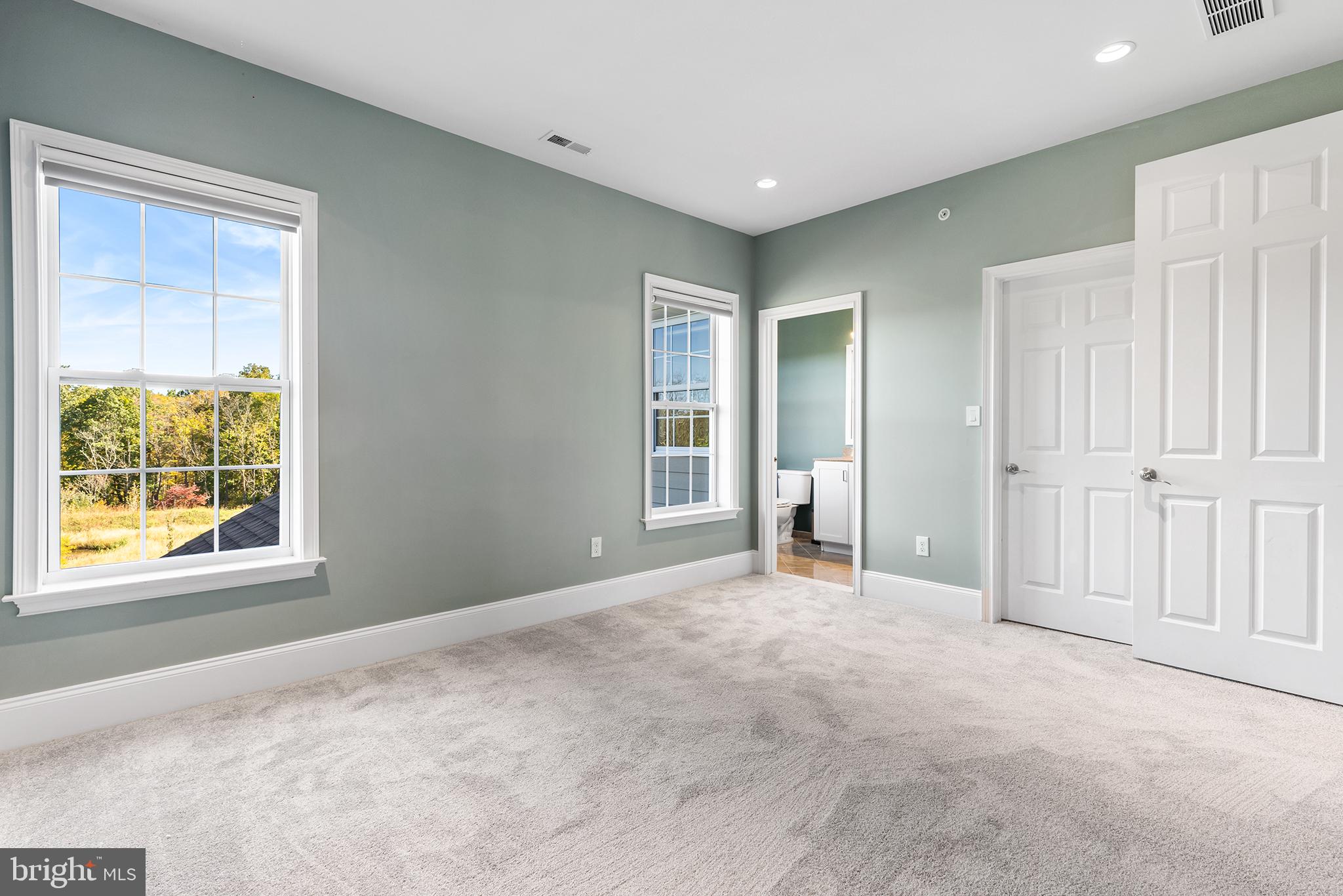 ESTATE AT MILL CREEK - Residential