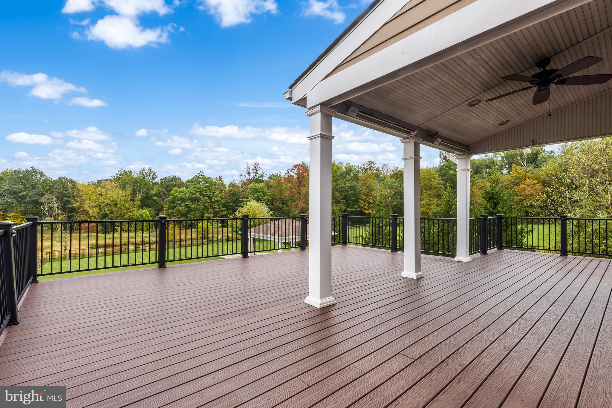 ESTATE AT MILL CREEK - Residential