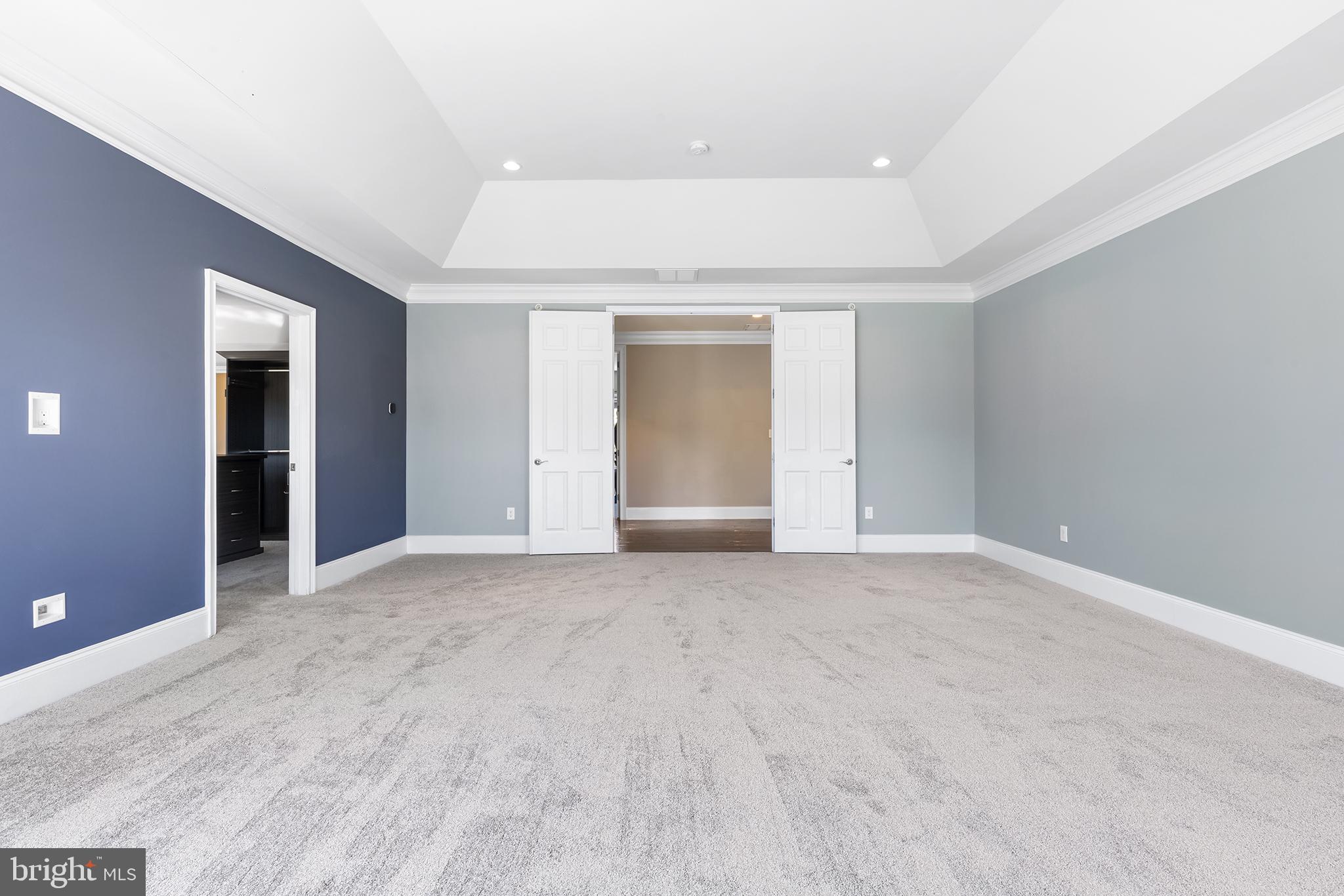 ESTATE AT MILL CREEK - Residential