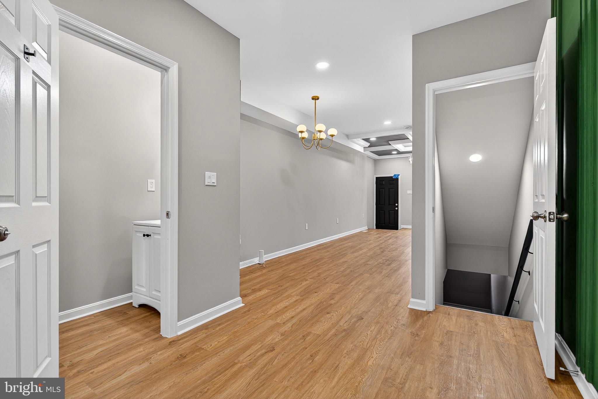 SANDTOWN-WINCHESTER - Residential