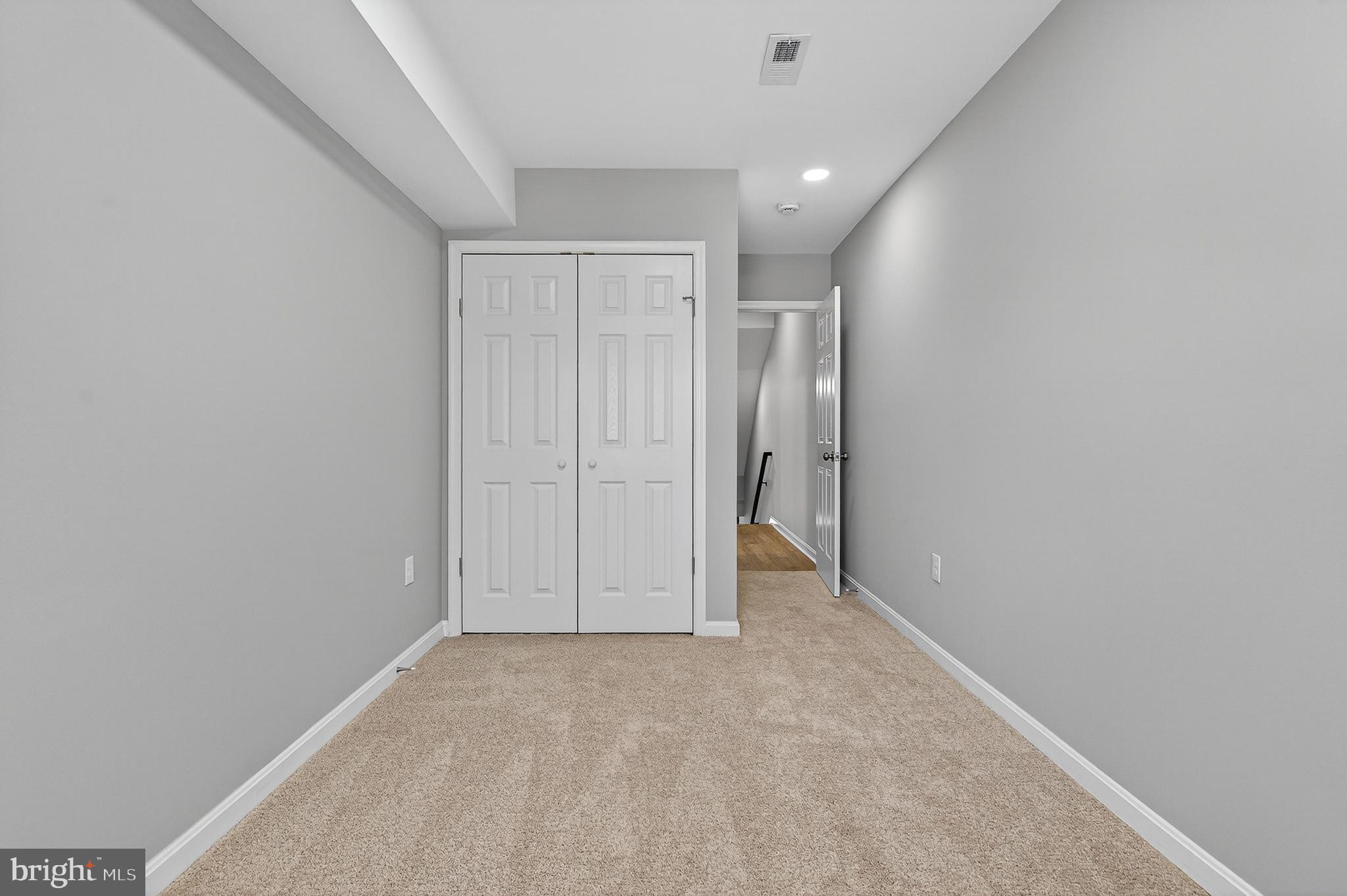 SANDTOWN-WINCHESTER - Residential