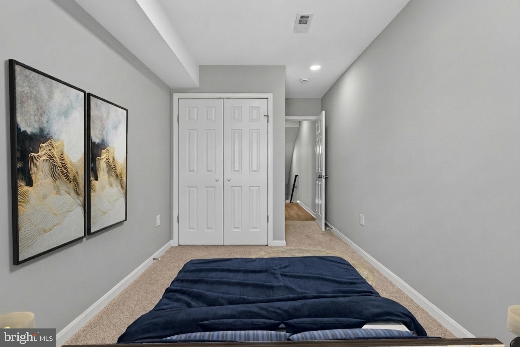 SANDTOWN-WINCHESTER - Residential