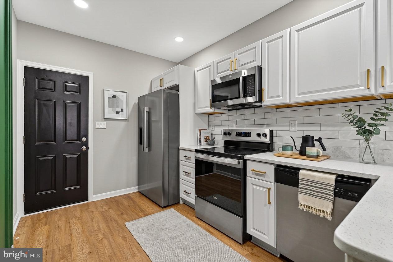 SANDTOWN-WINCHESTER - Residential