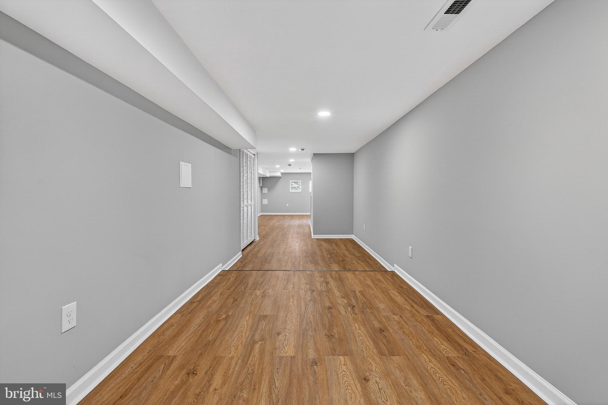 SANDTOWN-WINCHESTER - Residential