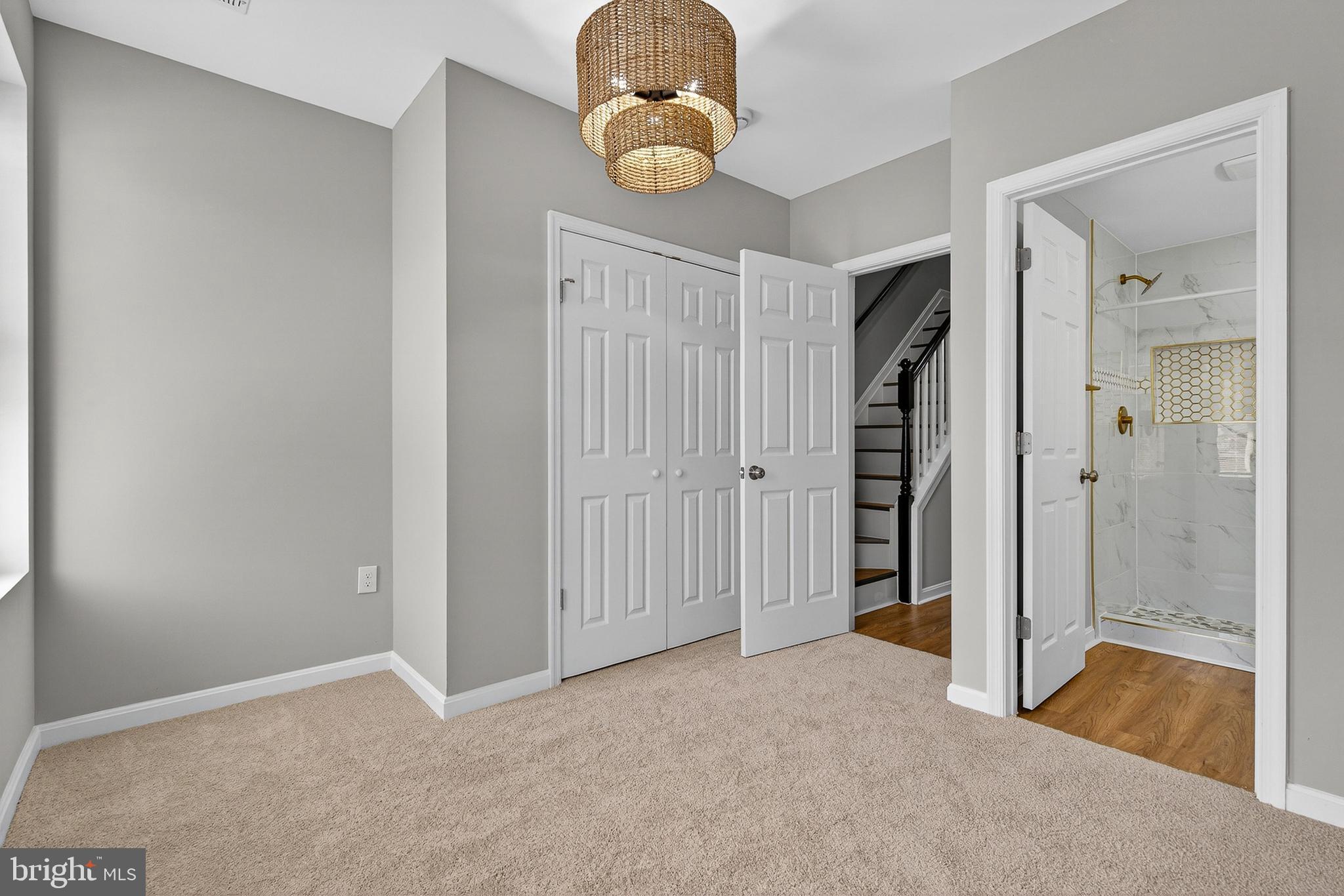 SANDTOWN-WINCHESTER - Residential