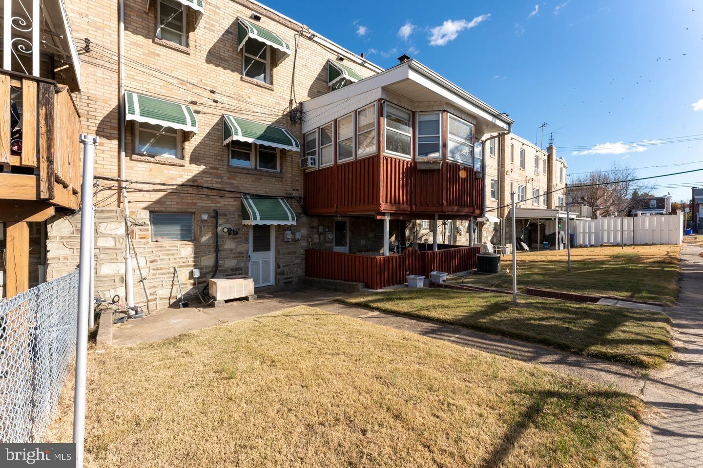 BRIDESBURG - Residential