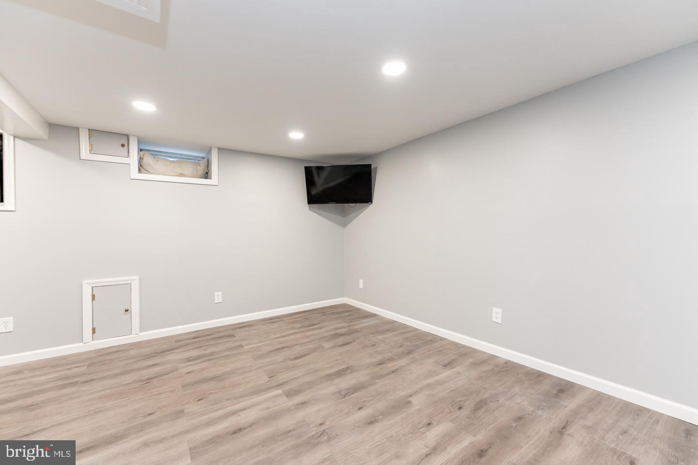 BRIDESBURG - Residential