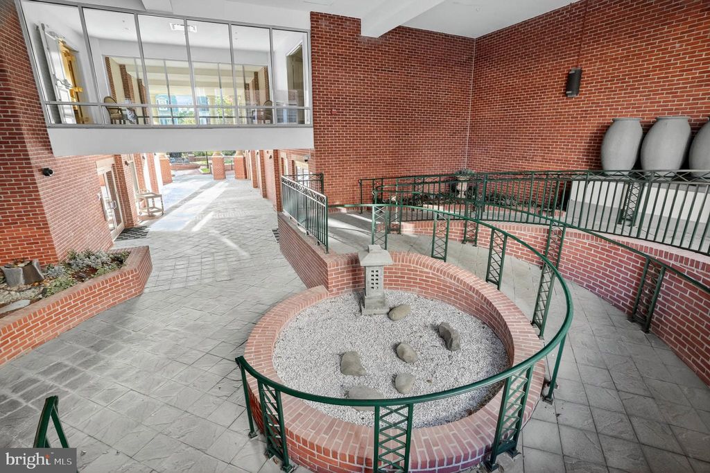 Photo of 66 Franklin Street #201, ANNAPOLIS, MD 21401 (MLS # MDAA2127924)