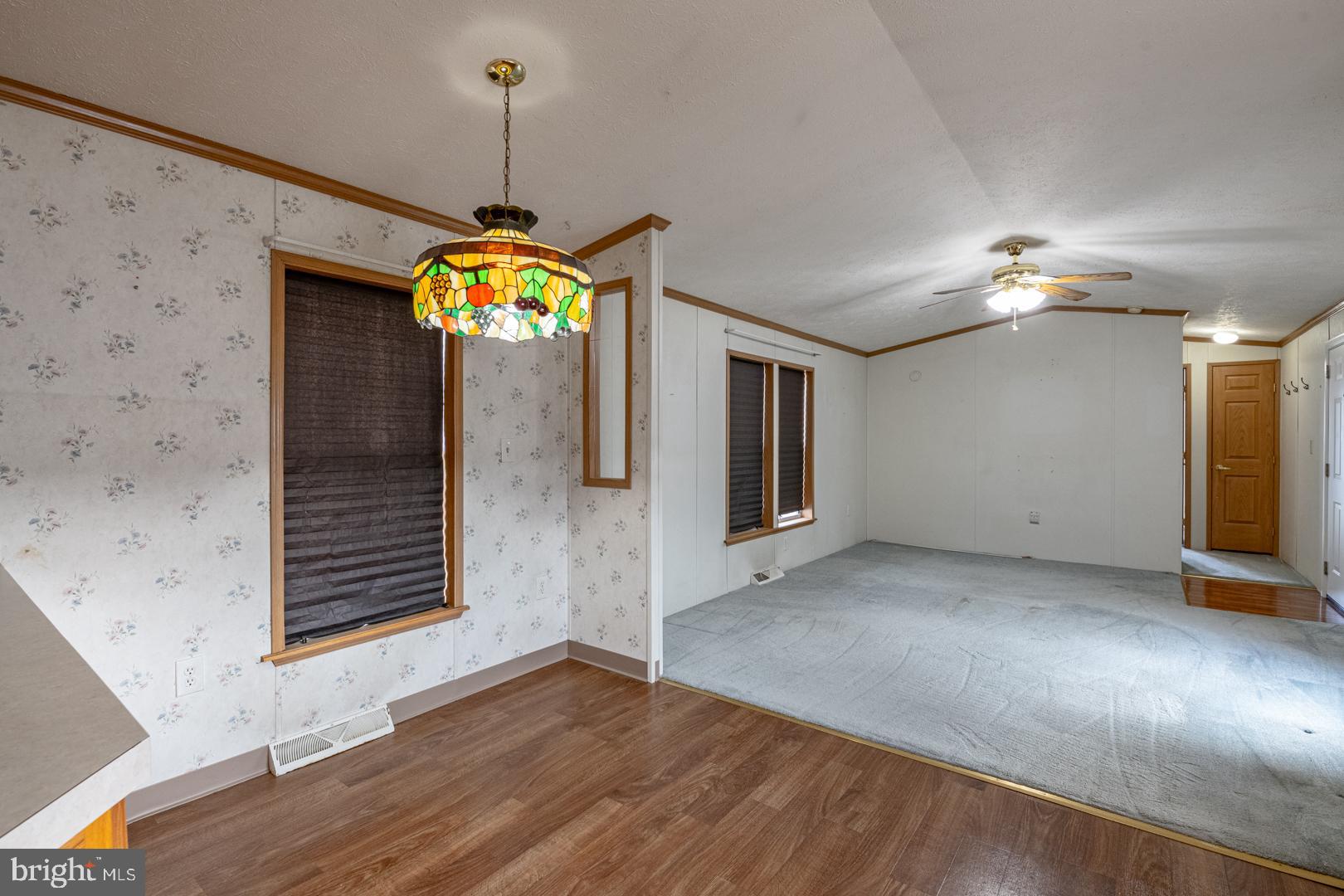 LAUREL COMMONS - Residential