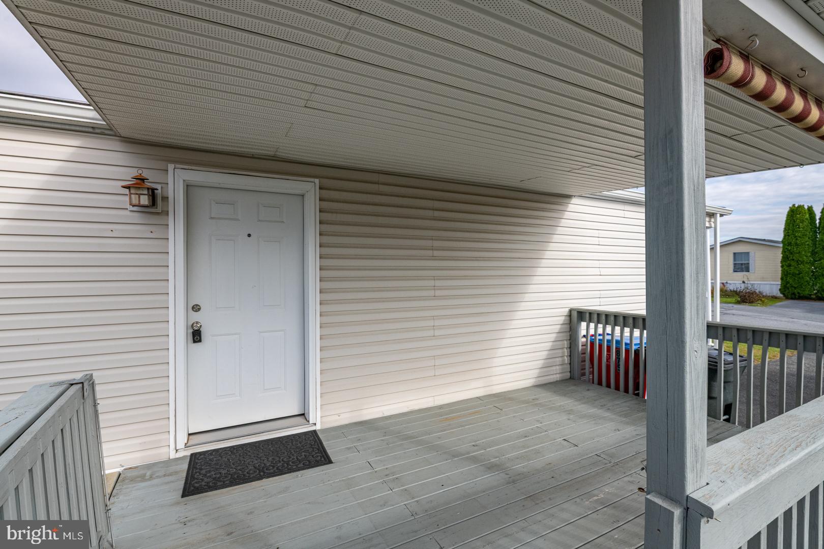 LAUREL COMMONS - Residential