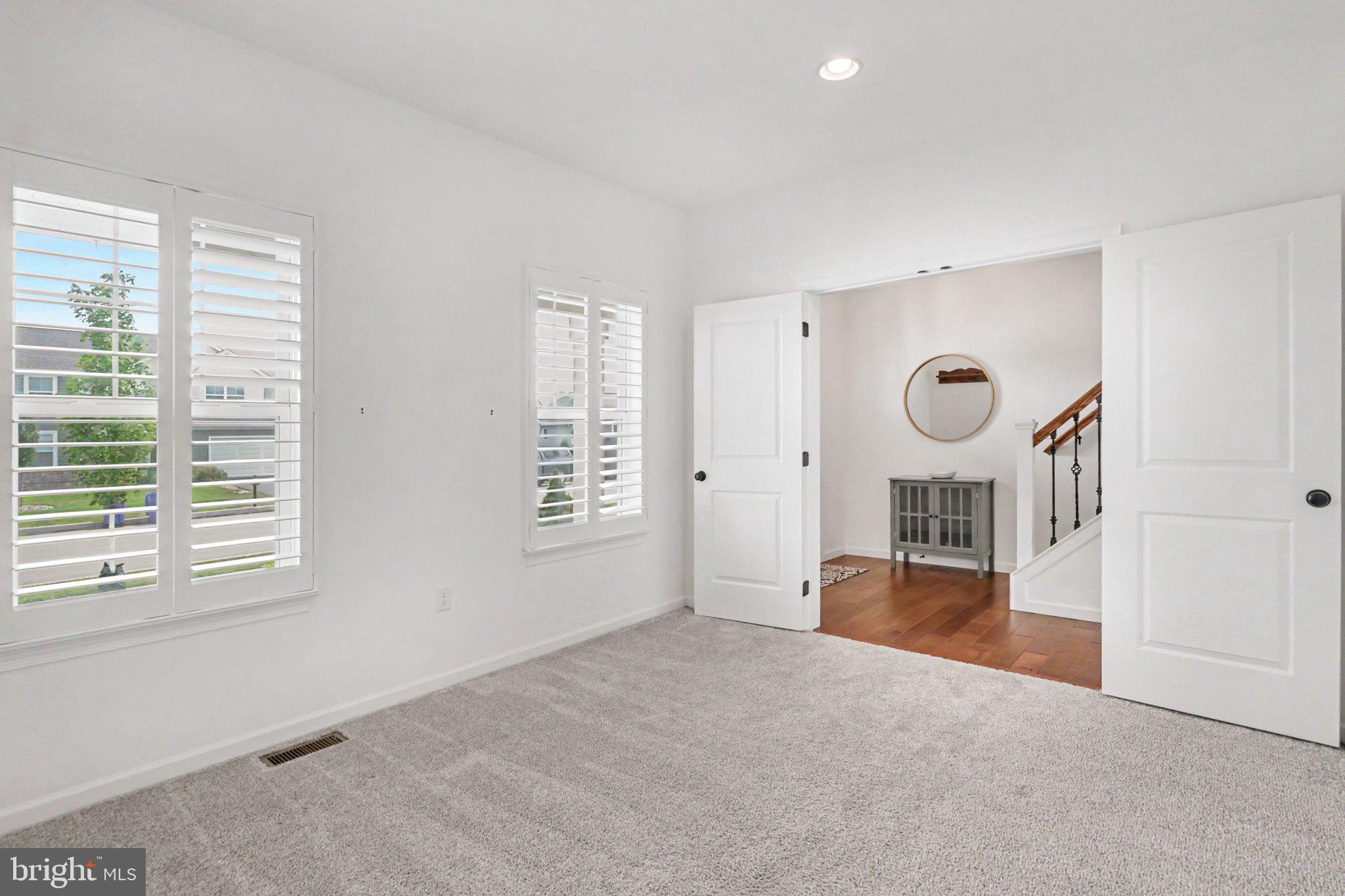 28 BAYBERRY RD