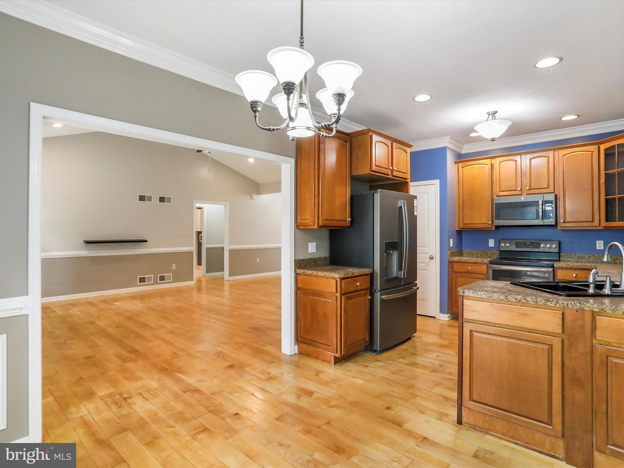 MIDDLE CREEK MANOR - Residential