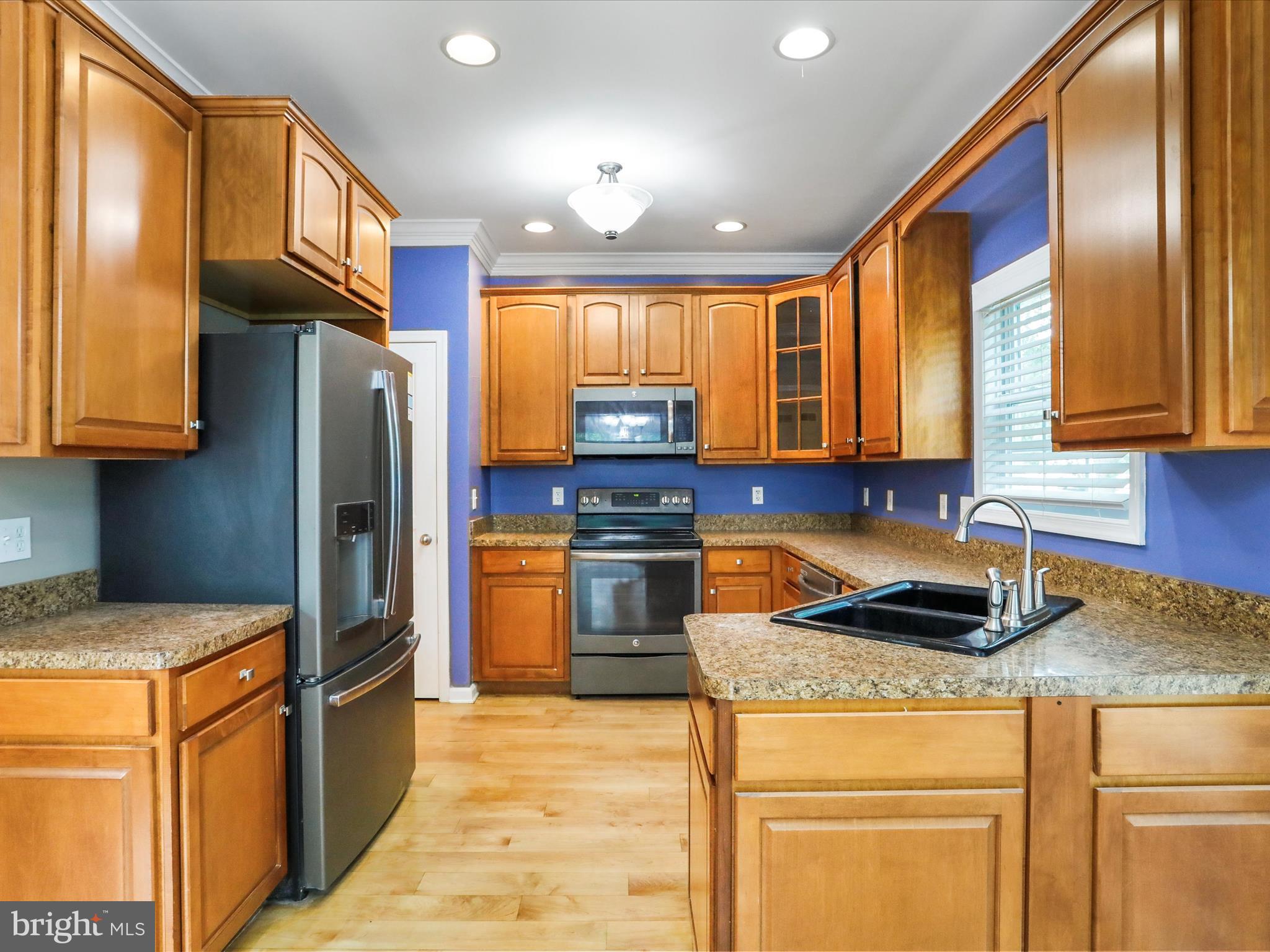 MIDDLE CREEK MANOR - Residential